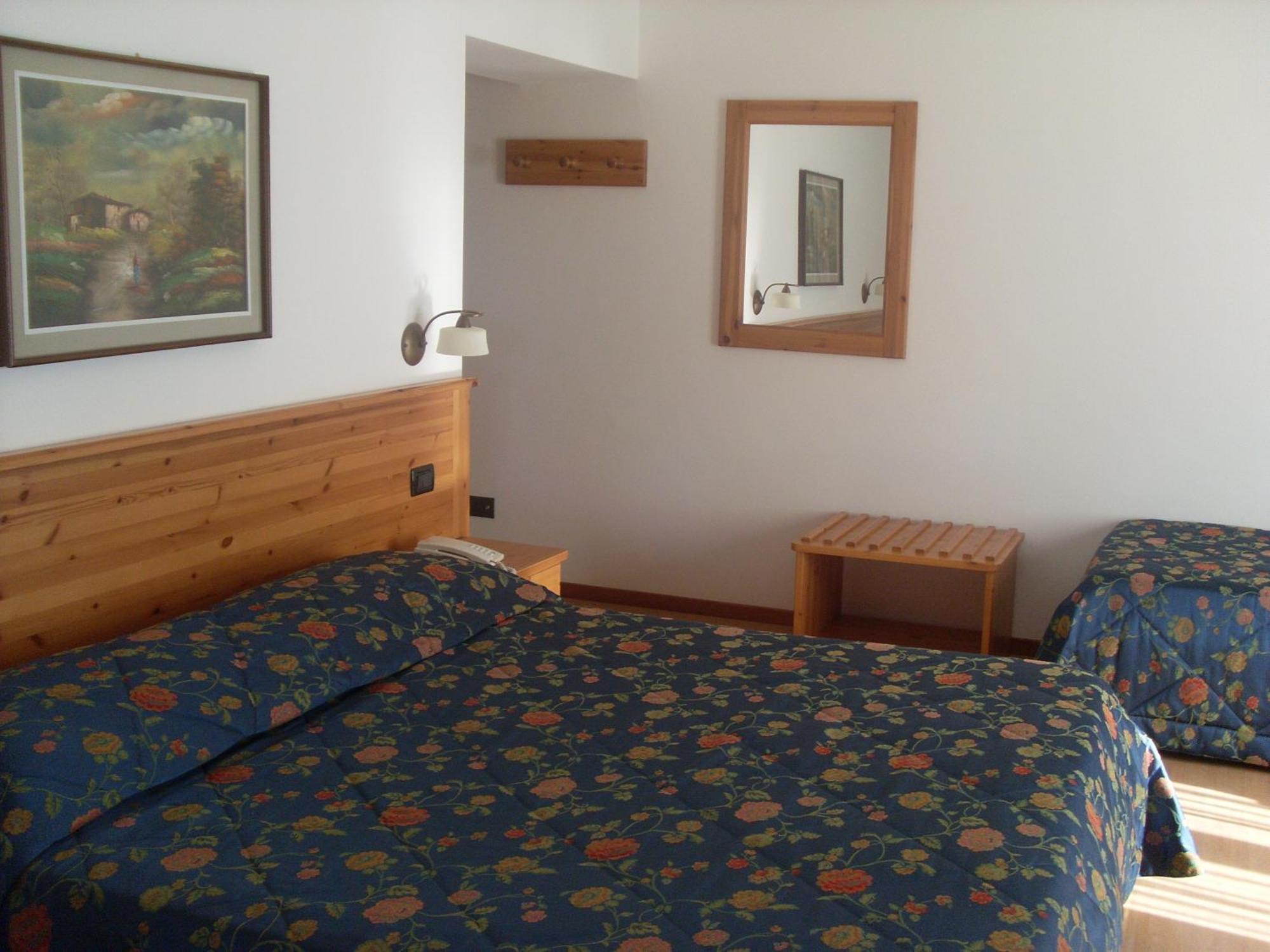 Garni Lago Alpino Molveno Exterior foto